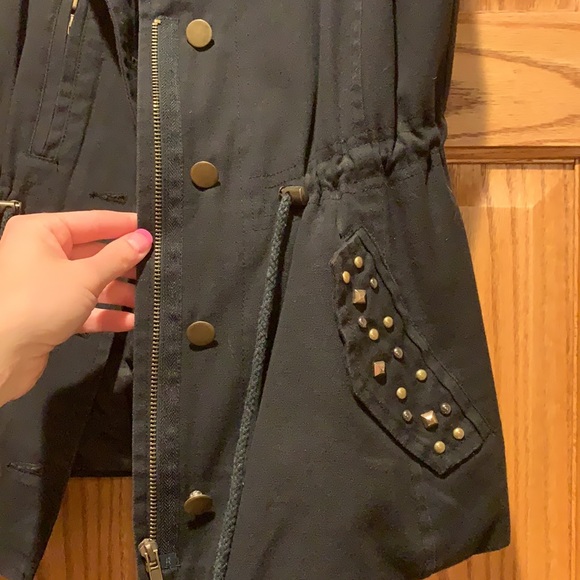 Black Motorcycle Vest - Picture 2 of 4